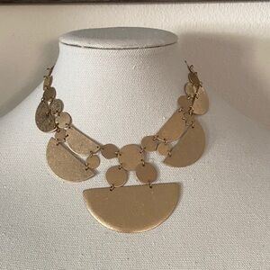Elegant Gold Statement Necklace